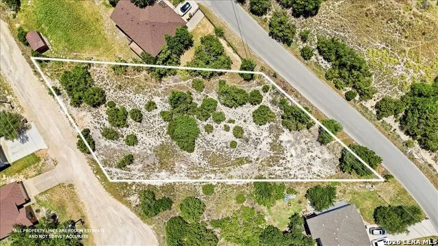 10803 Lake Park Dr Dripping Springs, TX 78620