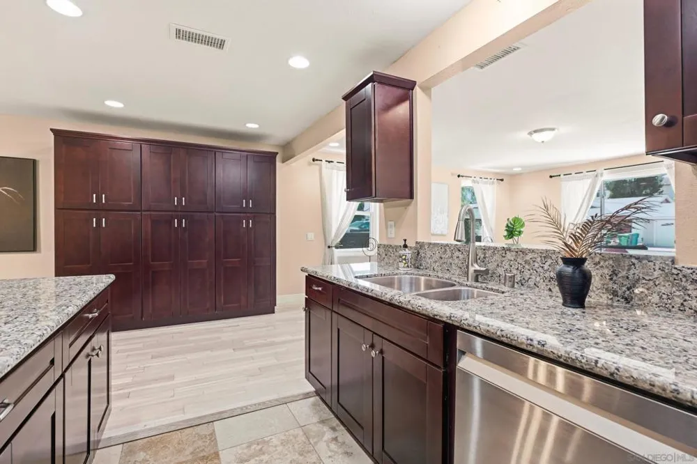 15377 Andorra Way San Diego, CA 92129