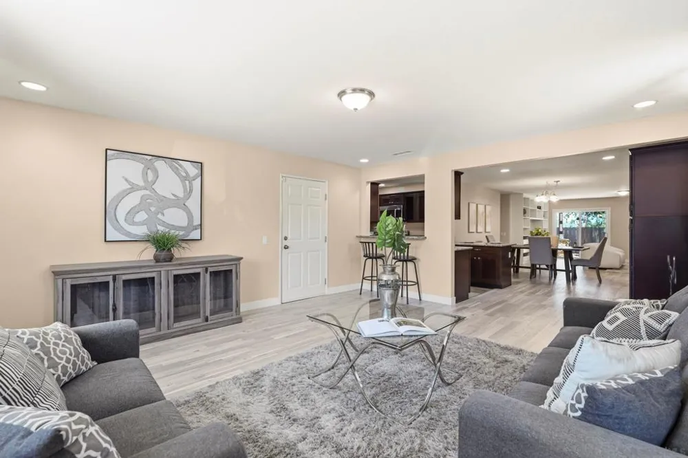 15377 Andorra Way San Diego, CA 92129