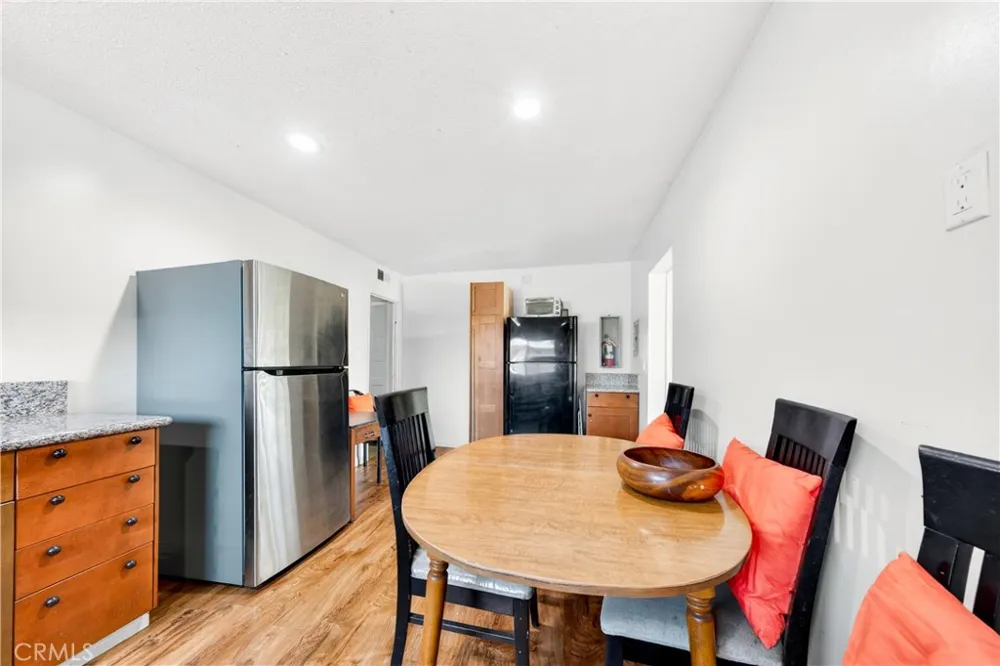 15003 Larch Lawndale, CA 90260