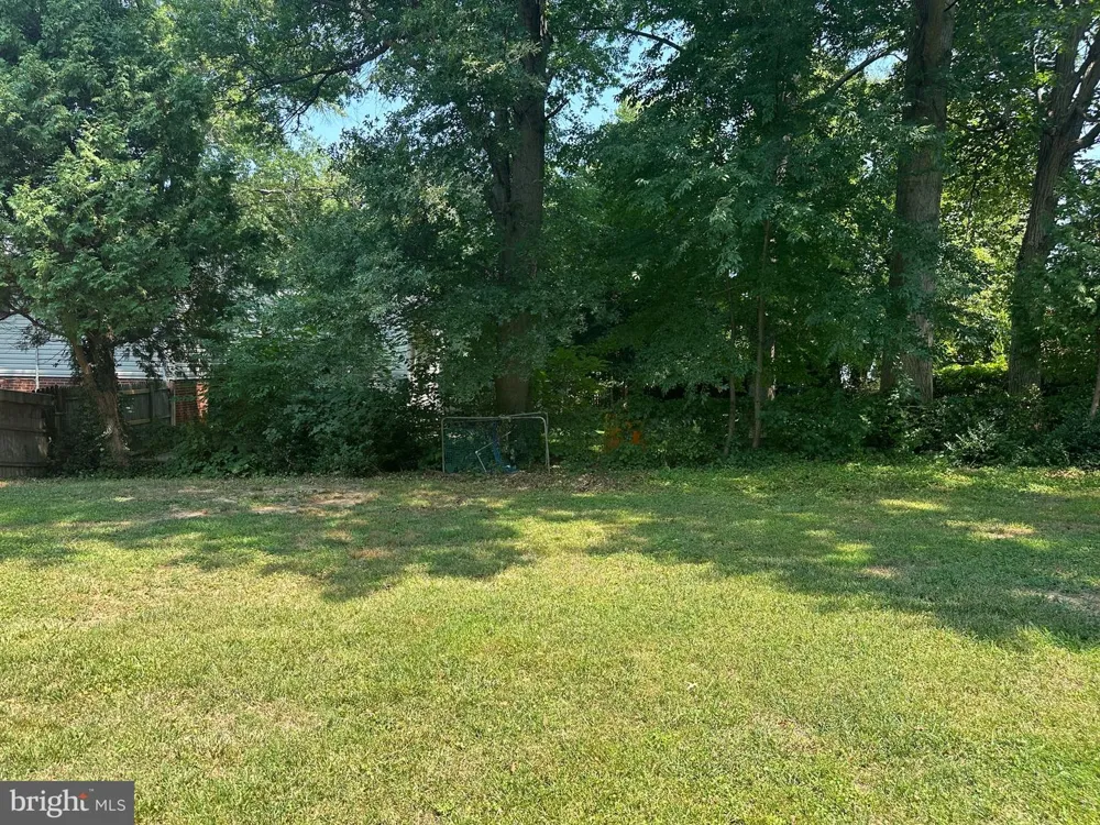 1633 WARNER AVENUE Mclean, VA 22101