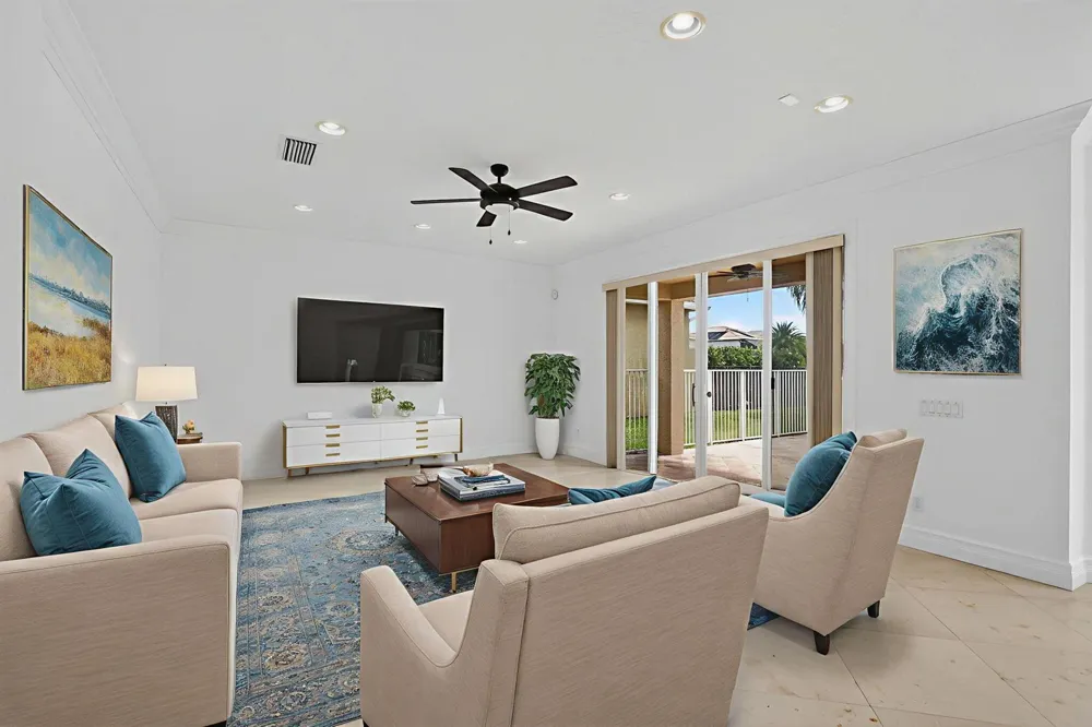 8326 Emerald Winds Circle Boynton Beach, FL 33473