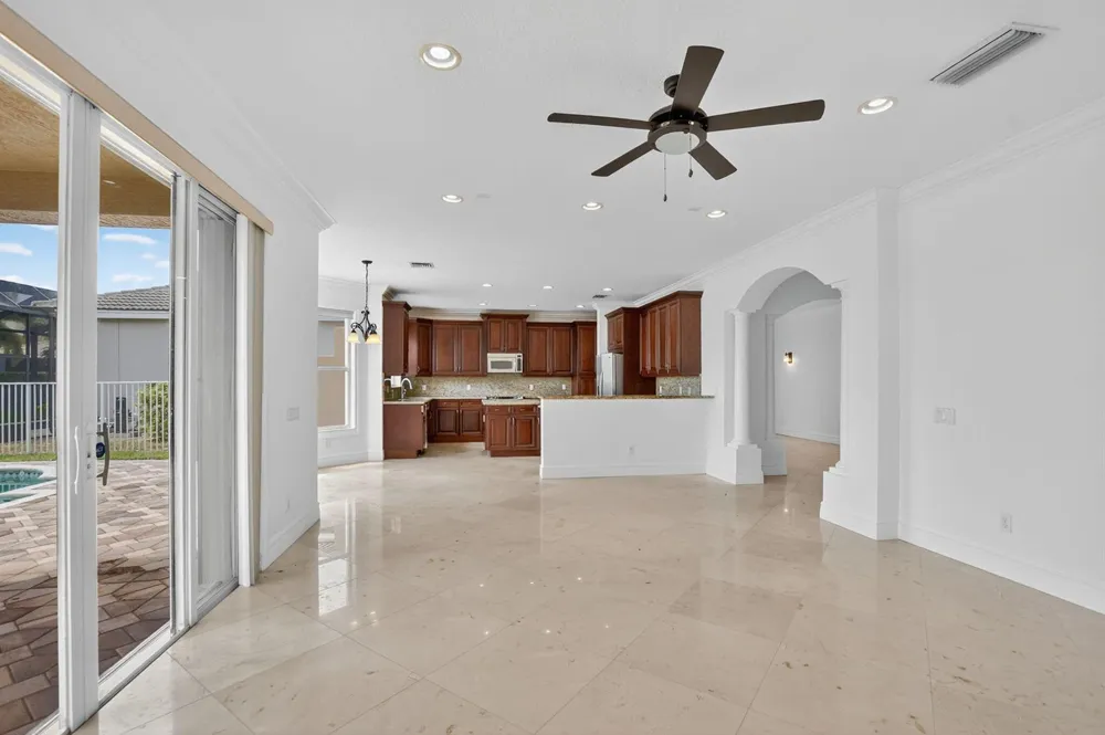 8326 Emerald Winds Circle Boynton Beach, FL 33473