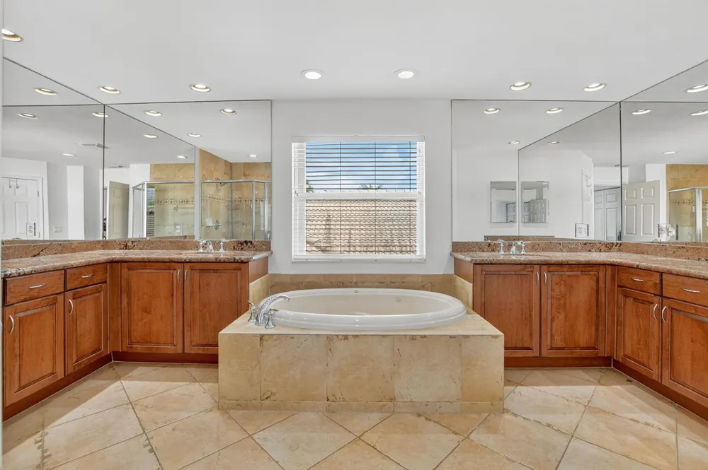 8326 Emerald Winds Circle Boynton Beach, FL 33473