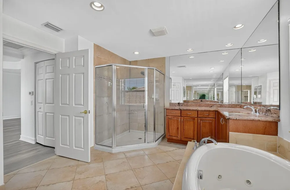 8326 Emerald Winds Circle Boynton Beach, FL 33473