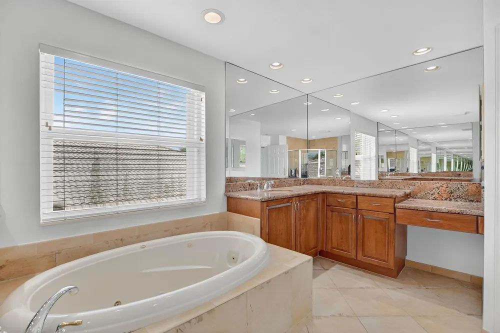 8326 Emerald Winds Circle Boynton Beach, FL 33473