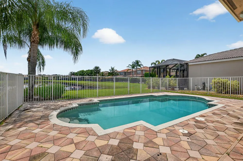 8326 Emerald Winds Circle Boynton Beach, FL 33473
