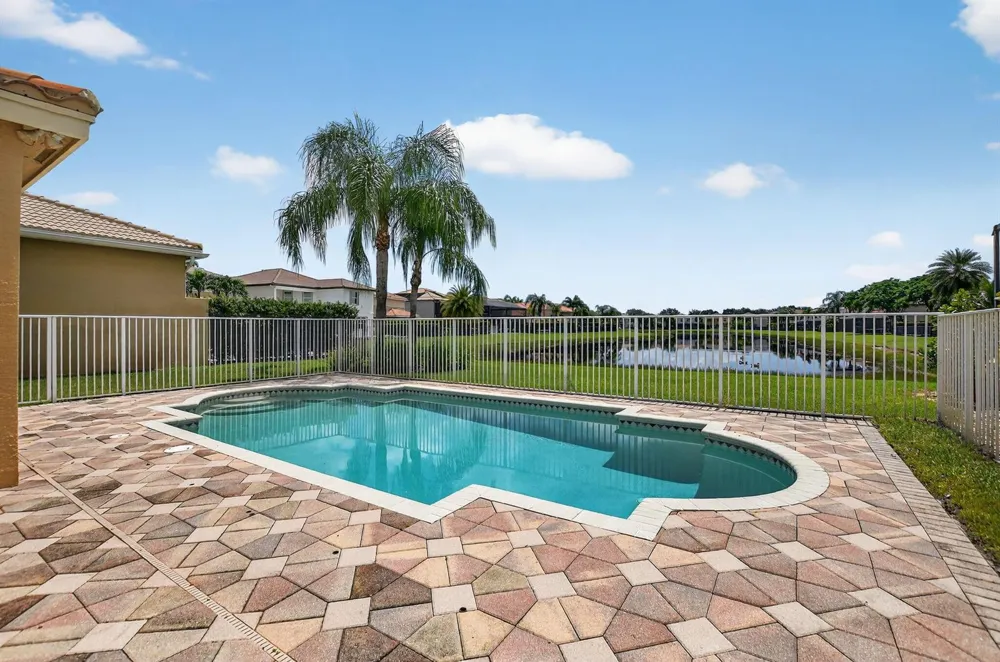 8326 Emerald Winds Circle Boynton Beach, FL 33473