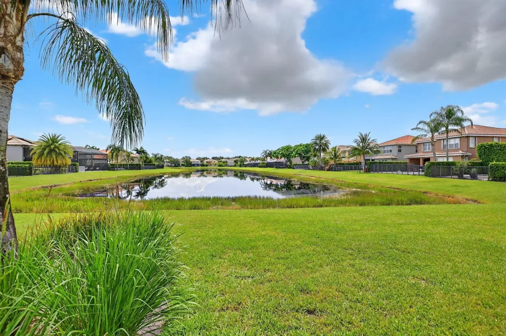8326 Emerald Winds Circle Boynton Beach, FL 33473