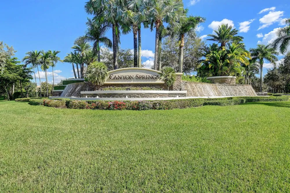 8326 Emerald Winds Circle Boynton Beach, FL 33473