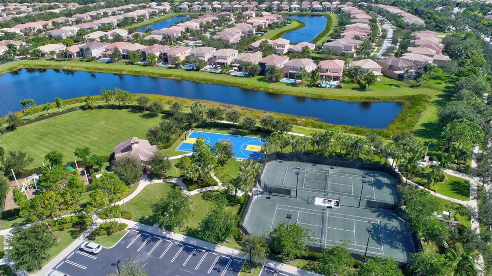 8326 Emerald Winds Circle Boynton Beach, FL 33473