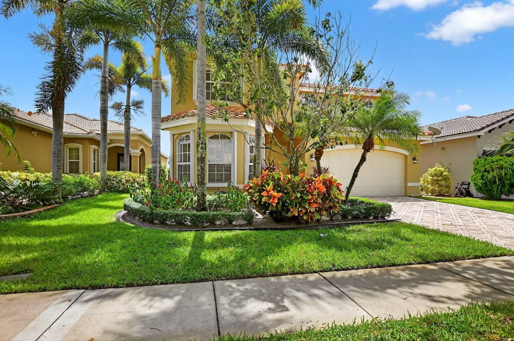 8326 Emerald Winds Circle Boynton Beach, FL 33473