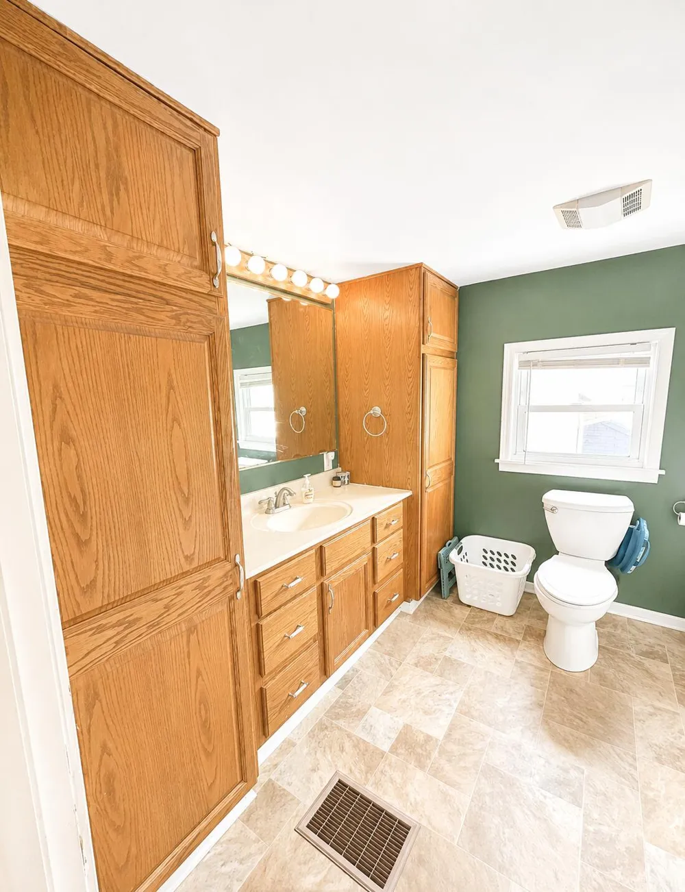 411 Pleasant Street Jackson City, MI 49202