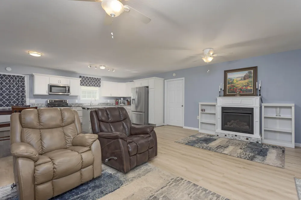 8664 Old Dixie Highway Spring City, TN 37381
