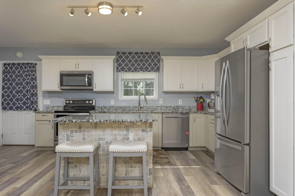 8664 Old Dixie Highway Spring City, TN 37381