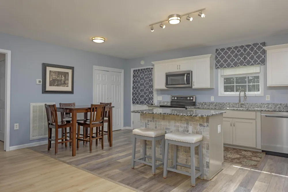 8664 Old Dixie Highway Spring City, TN 37381
