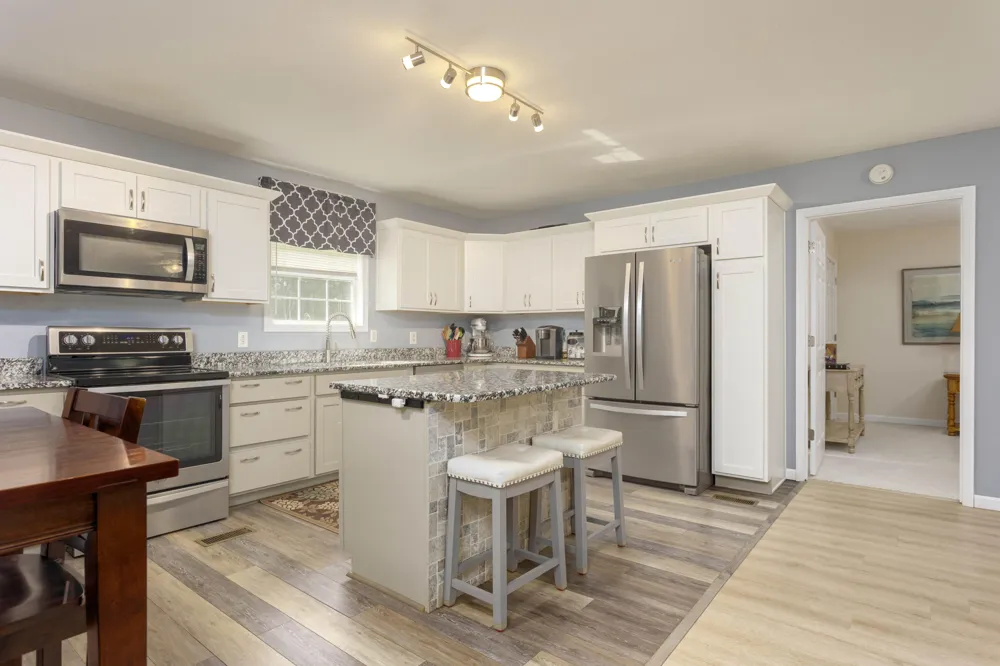 8664 Old Dixie Highway Spring City, TN 37381