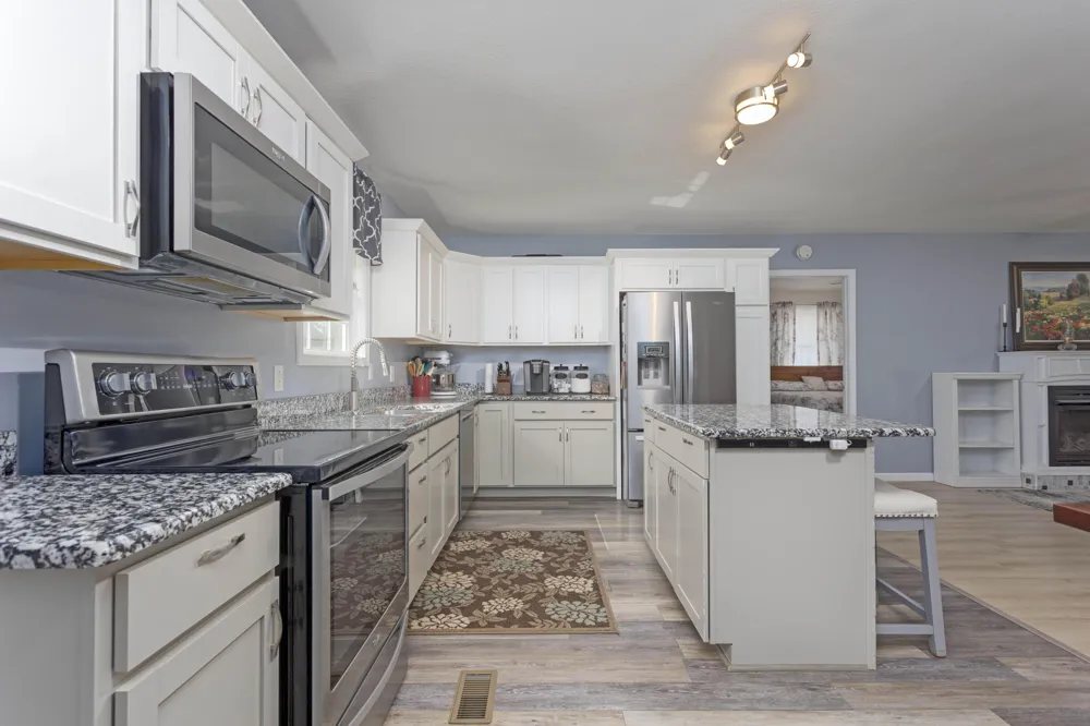 8664 Old Dixie Highway Spring City, TN 37381