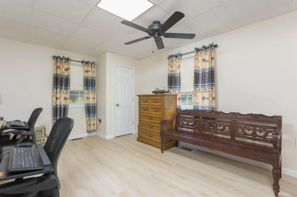 8664 Old Dixie Highway Spring City, TN 37381