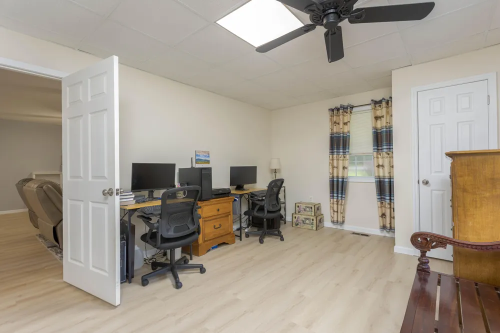 8664 Old Dixie Highway Spring City, TN 37381