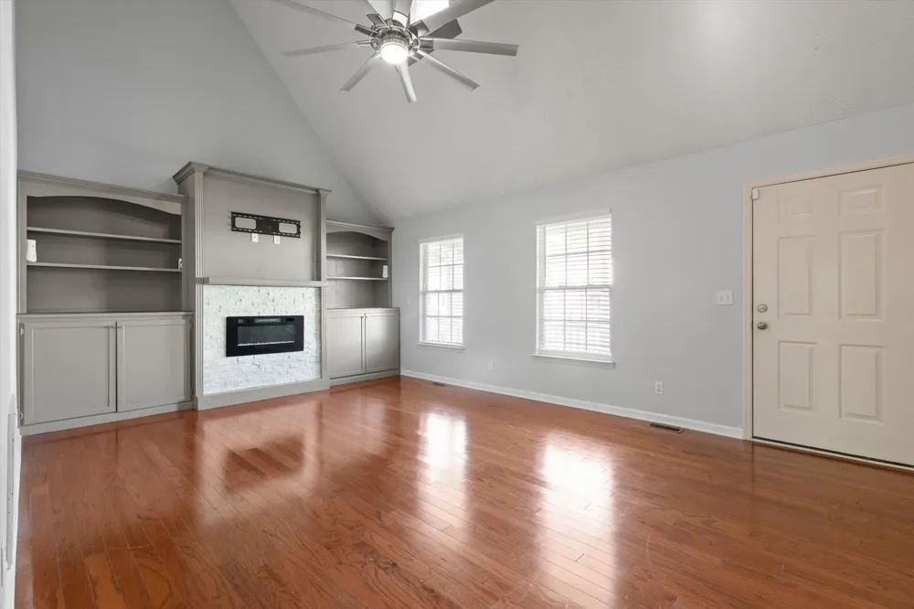6955 Harvest Run Drive Harrison, TN 37341