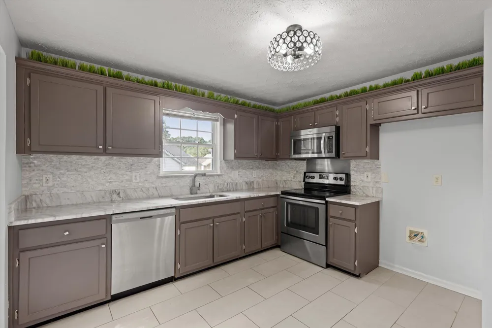6955 Harvest Run Drive Harrison, TN 37341