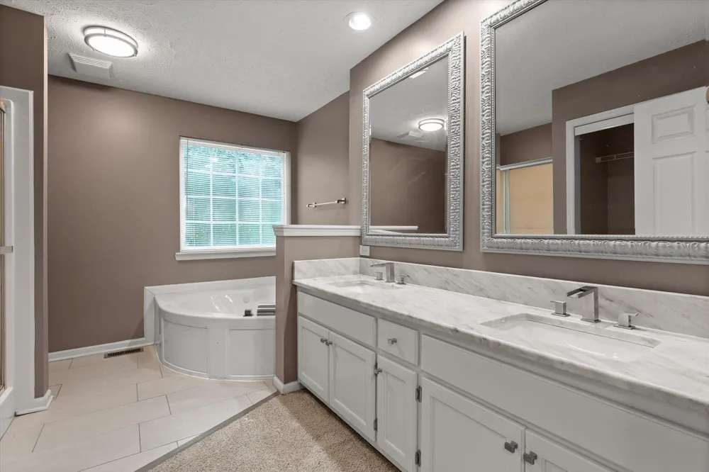 6955 Harvest Run Drive Harrison, TN 37341