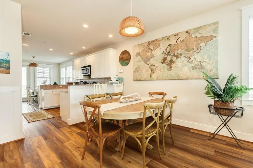 4111 Pointe West Drive #101 Galveston, TX 77554
