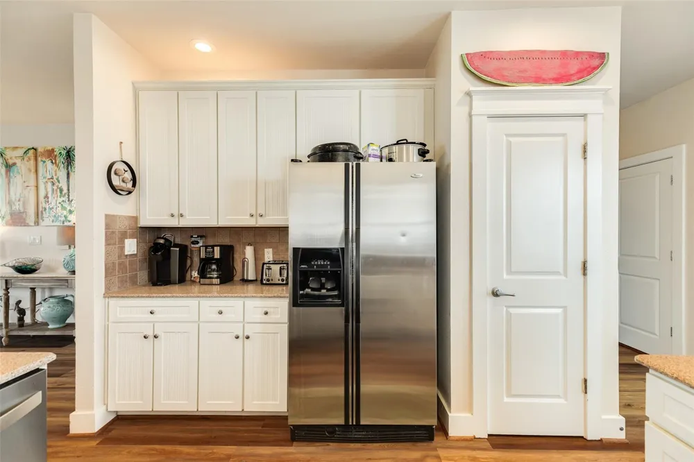 4111 Pointe West Drive #101 Galveston, TX 77554