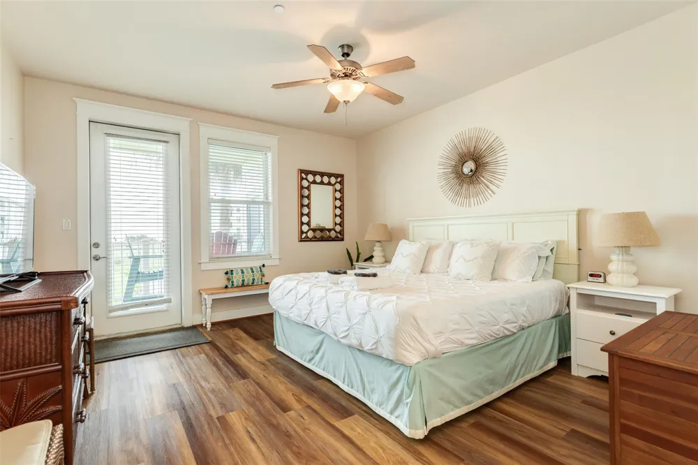 4111 Pointe West Drive #101 Galveston, TX 77554