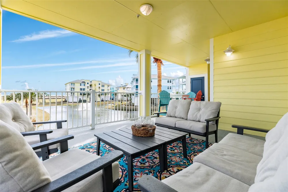 4111 Pointe West Drive #101 Galveston, TX 77554