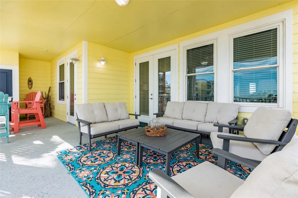 4111 Pointe West Drive #101 Galveston, TX 77554