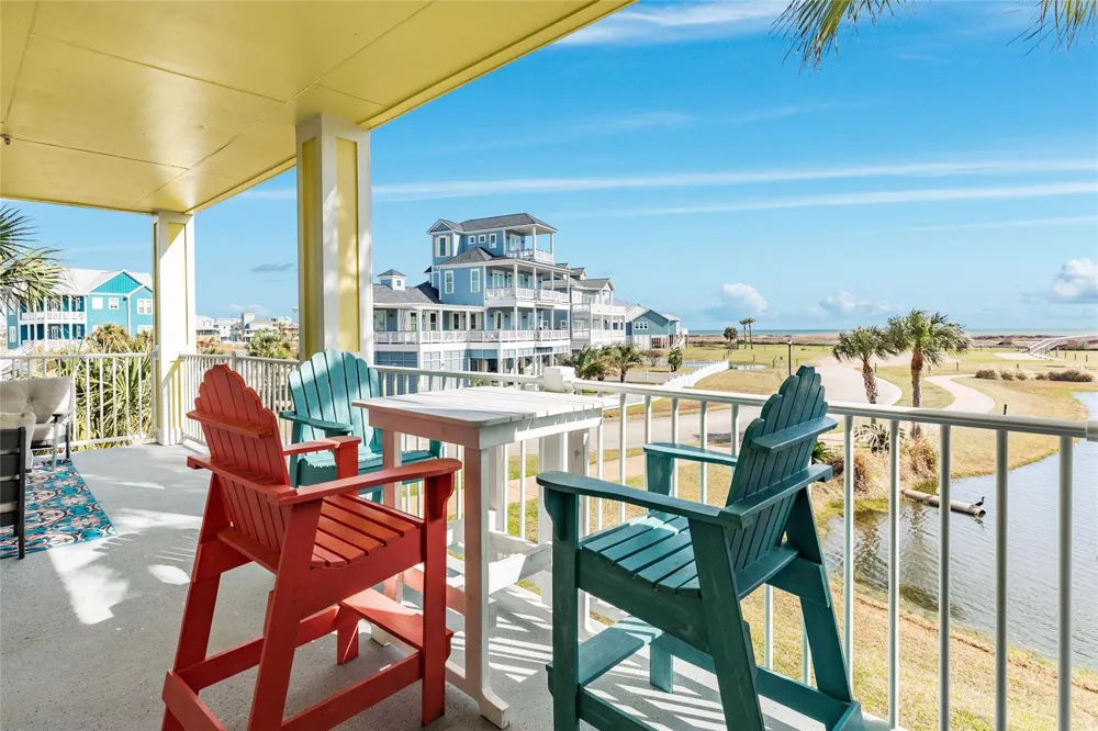 4111 Pointe West Drive #101 Galveston, TX 77554