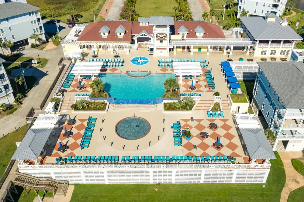 4111 Pointe West Drive #101 Galveston, TX 77554