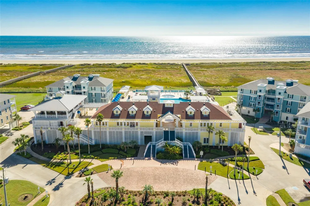 4111 Pointe West Drive #101 Galveston, TX 77554