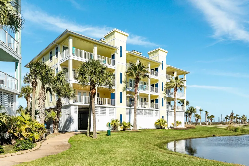 4111 Pointe West Drive #101 Galveston, TX 77554