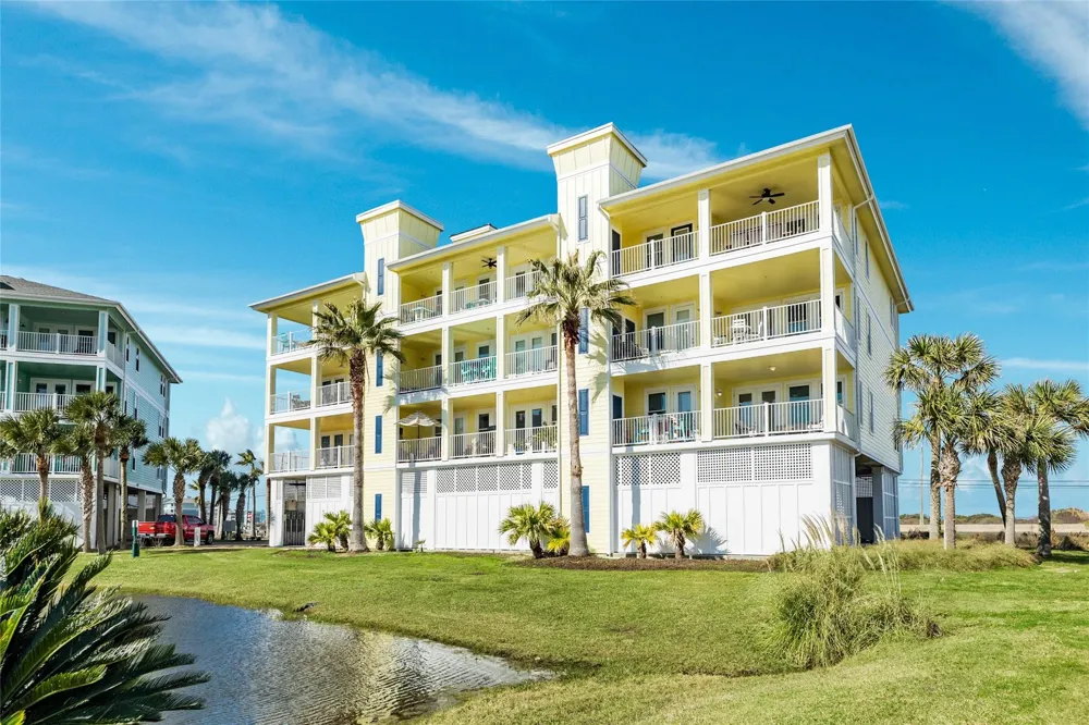 4111 Pointe West Drive #101 Galveston, TX 77554