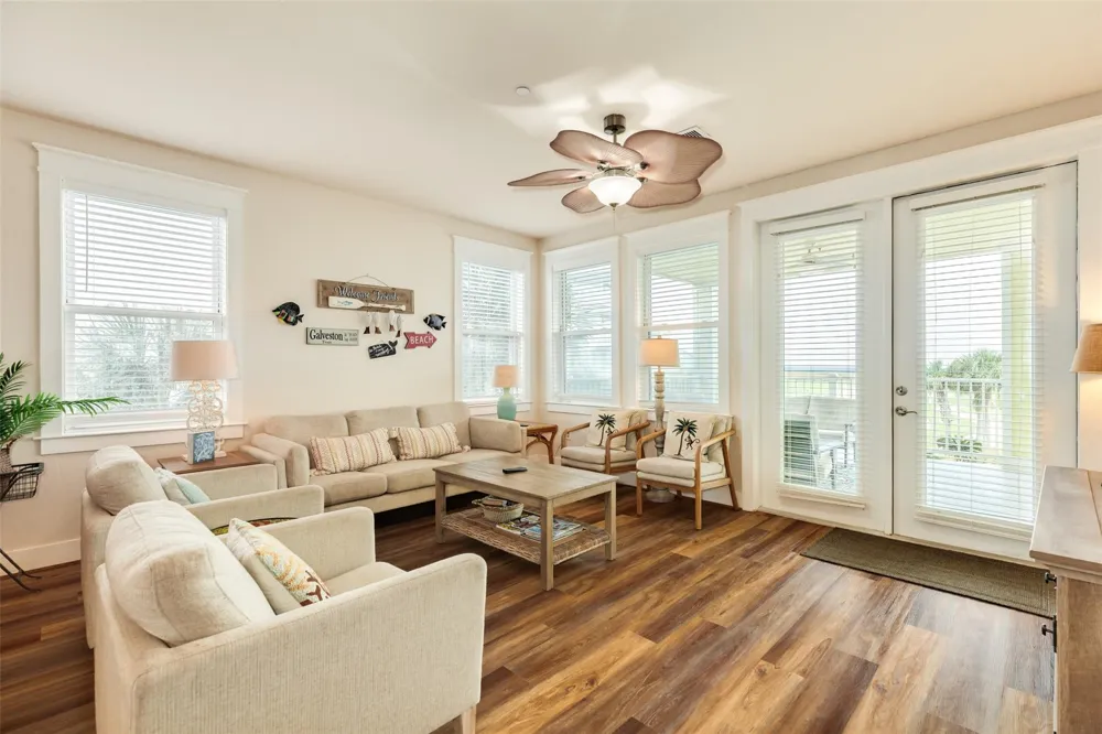 4111 Pointe West Drive #101 Galveston, TX 77554
