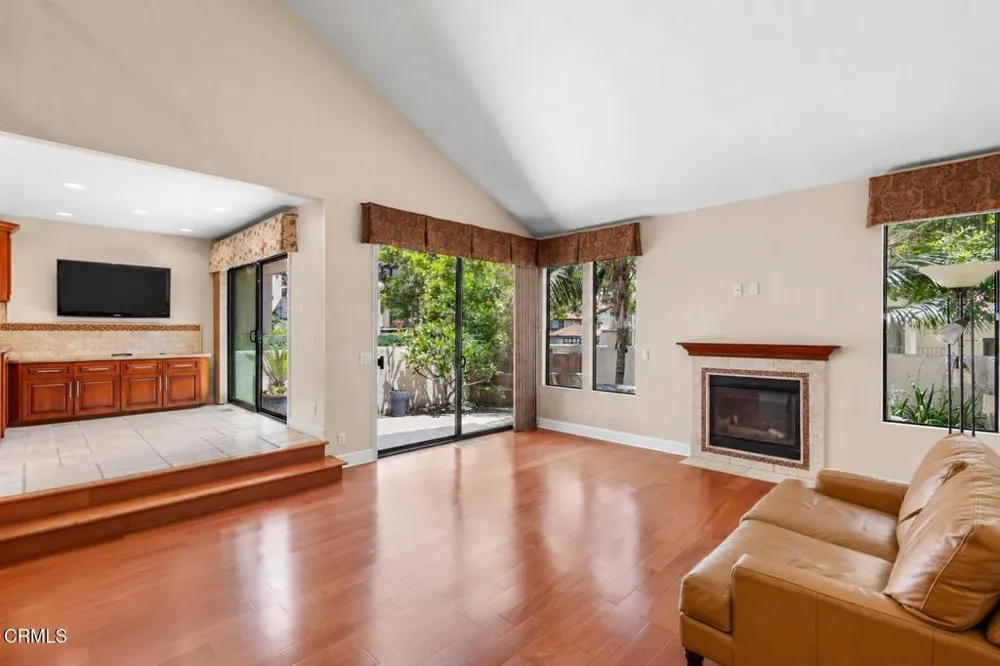 2114 Vina Del Mar Oxnard, CA 93035
