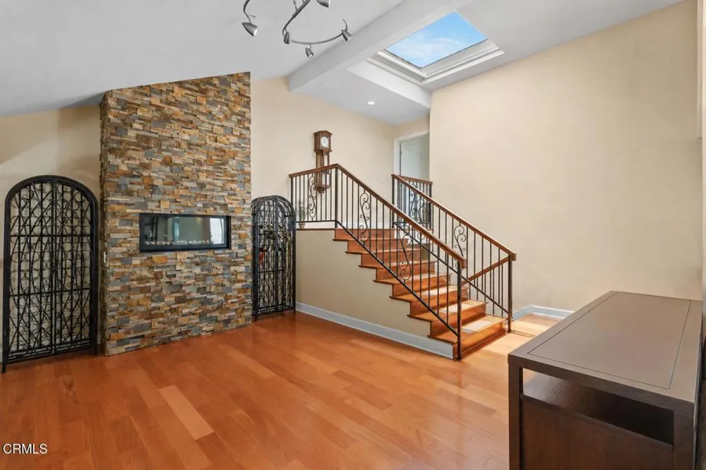 2114 Vina Del Mar Oxnard, CA 93035