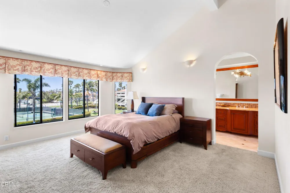 2114 Vina Del Mar Oxnard, CA 93035