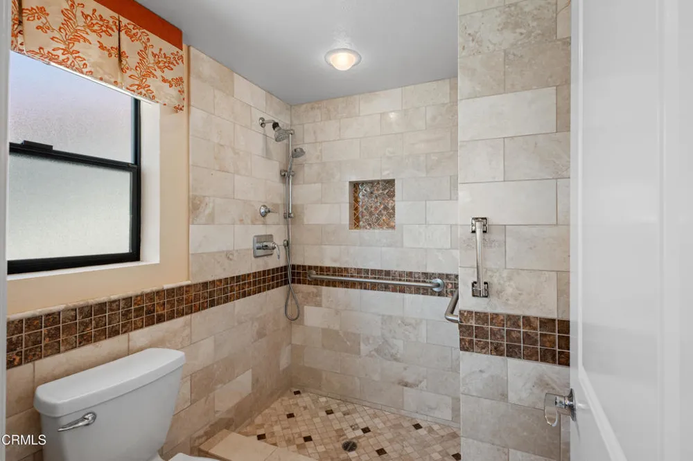 2114 Vina Del Mar Oxnard, CA 93035