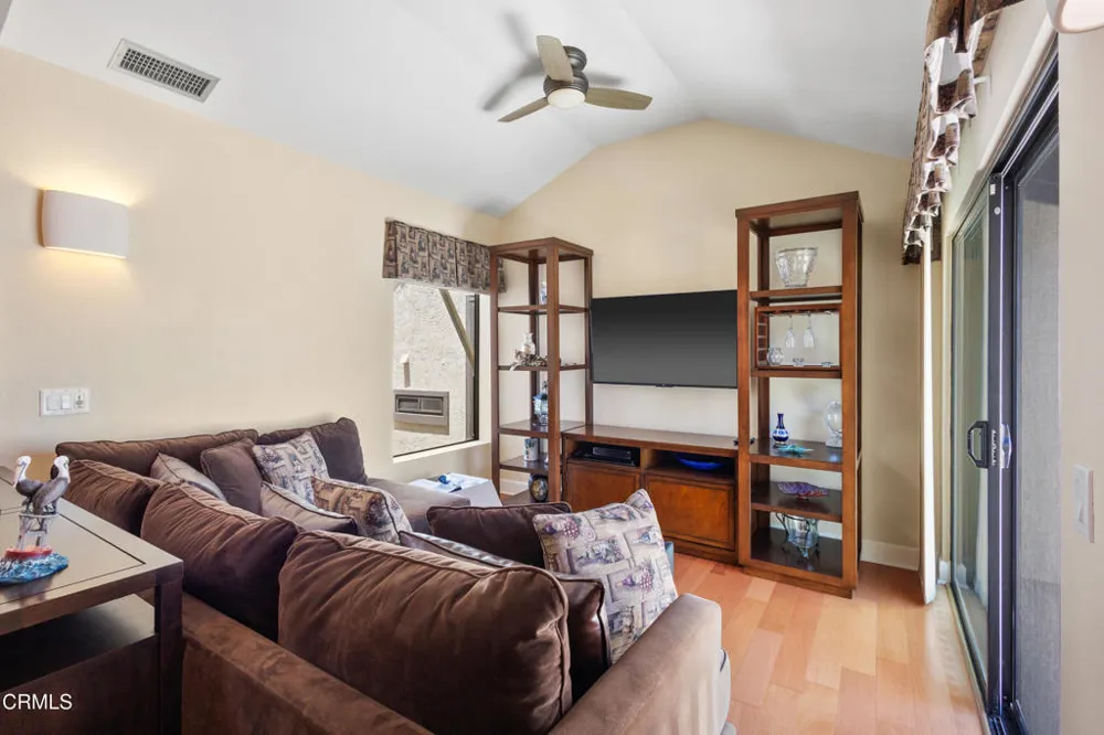 2114 Vina Del Mar Oxnard, CA 93035