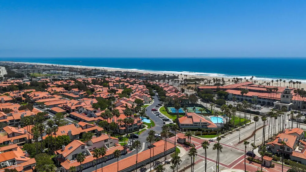 2114 Vina Del Mar Oxnard, CA 93035
