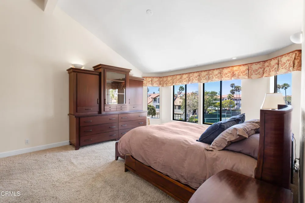 2114 Vina Del Mar Oxnard, CA 93035