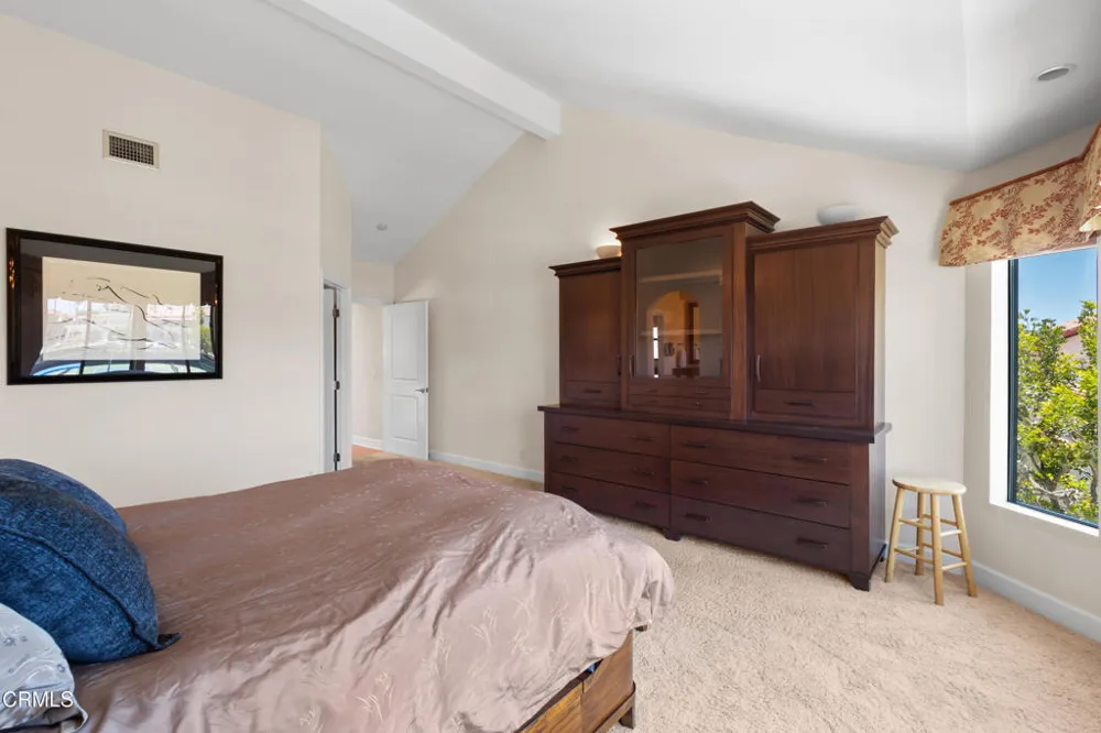 2114 Vina Del Mar Oxnard, CA 93035