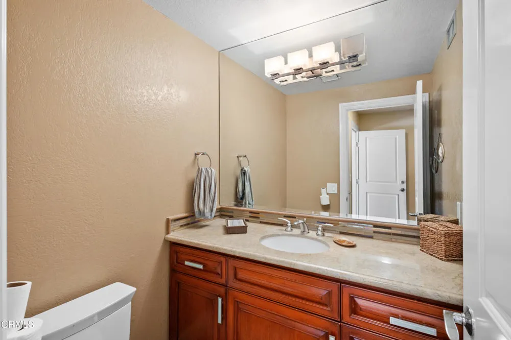 2114 Vina Del Mar Oxnard, CA 93035