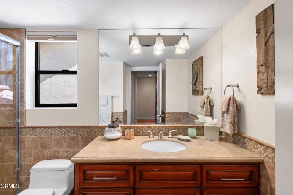 2114 Vina Del Mar Oxnard, CA 93035