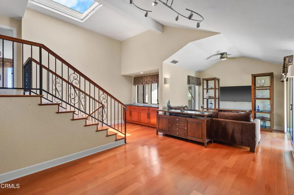 2114 Vina Del Mar Oxnard, CA 93035