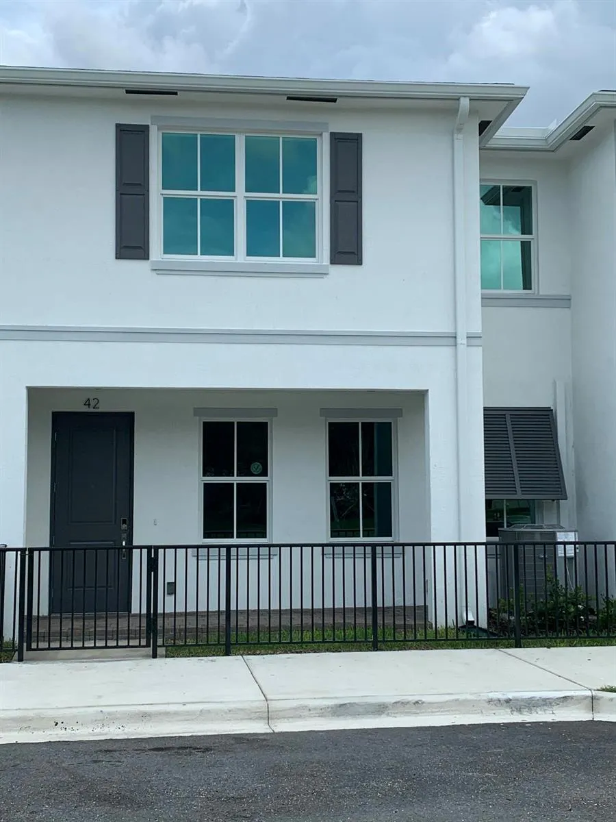 747 SE Central Parkway #42 Stuart, FL 34994